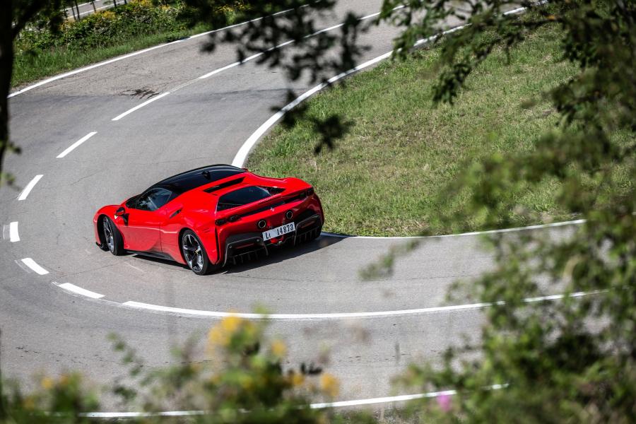  Ferrari SF90 Stradale (F173) 2019 года  (фото 45 из 47)